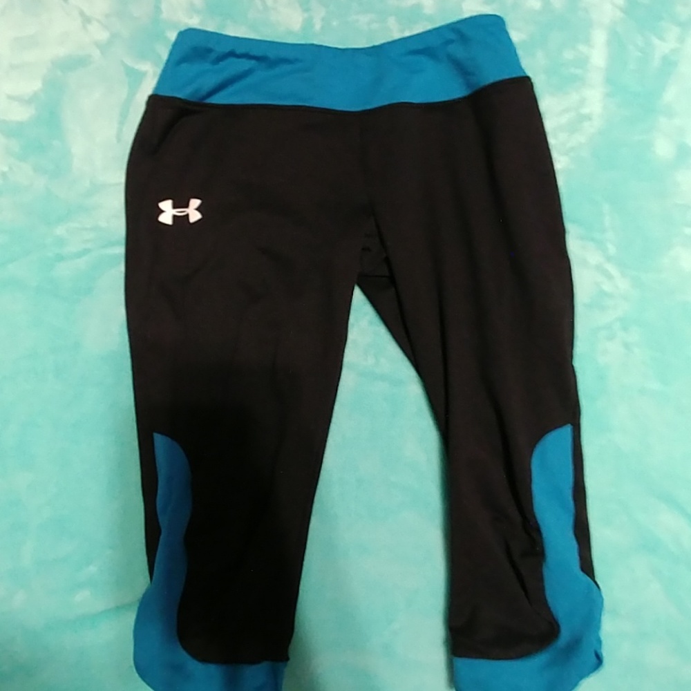 UNDER ARMOR CAPRI